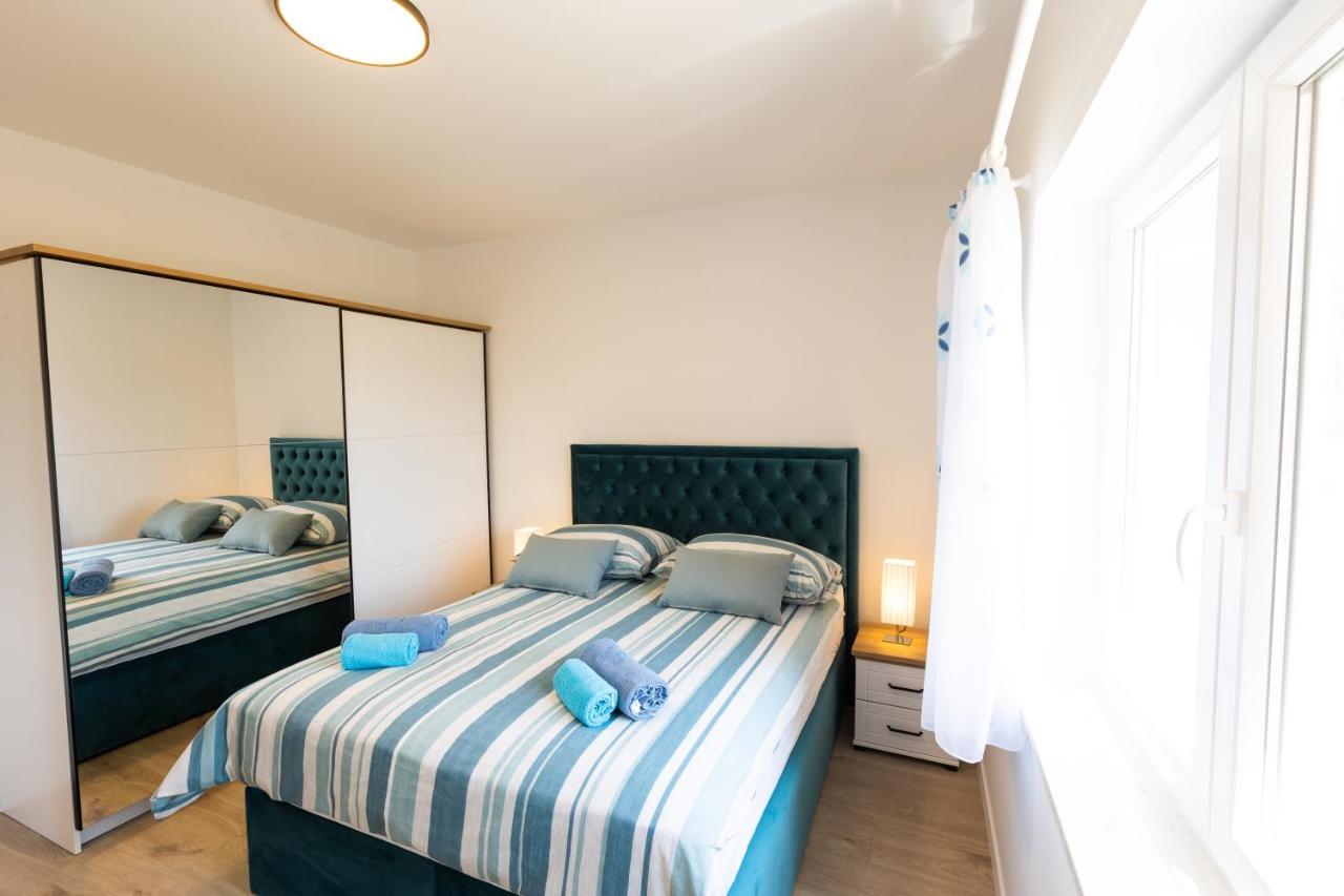 Apartment Time For
